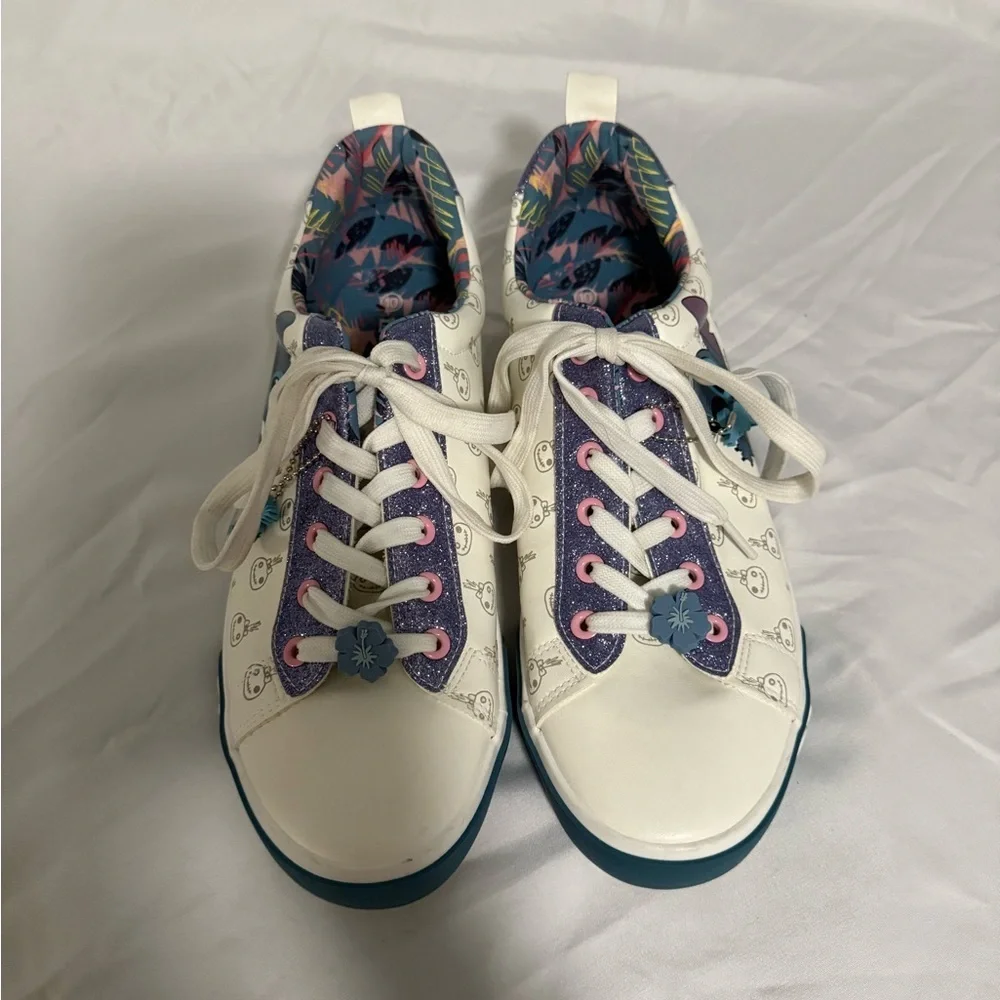 Disney lilo and stitch women’s‎ low top lace up sneakers size 10